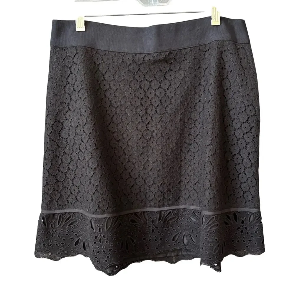 LOFT Black Lace Eyelet A-line Skirt with Eyelet Ruffle Hem. Side zipper. Size 6